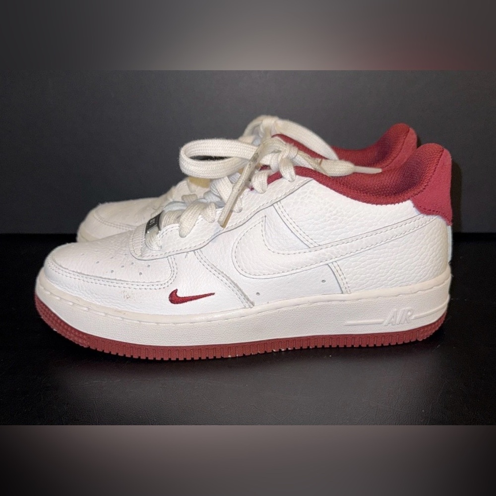 Nike Air Force 1 '07 LV8 White Red  4Y Sneaker Shoe Trainer HF0952-100